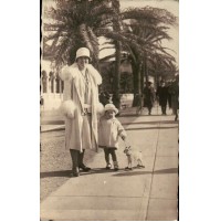 - FOTO DEKL 1926 - MAMMA E FIGLIA MOLTO ELEGANTI A CANNES FRANCE