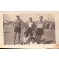 1929 - FOTO DI GRUPPO IN SPIAGGIA - UOMINI IN COSTUME - 