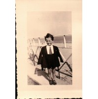 1943 FOTO DI FINALE LIGURE - BAMBINO SUL LUNGOMARE