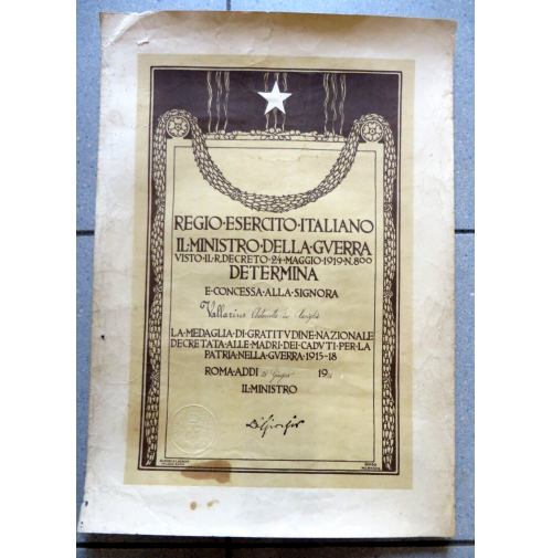 DIPLOMA REGIO ESERCITO MEDAGLIA DI GRATITUDINE NAZIONALE MADRI CADUTI - 1924 -