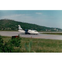 FOTO - AEROPLANO IN AEROPORTO DI VILLANOVA D'ALBENGA - AEROMOBILE - C15-1378