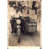 FOTO ANNI '50 - SIGNORE SU MOTOCICLETTA SIDECAR