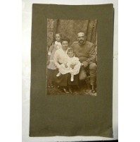 FOTO CARTONATA DEL 1917 - MILITARE DELL'ESERCITO CON FAMIGLIA - 