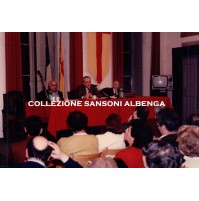 FOTO CONFERENZA STAMPA CITTA' DI ALBENGA SINDACO ANGELO VIVERI 1980ca C7-299