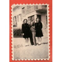 FOTOGRAFIA DI COPPIA DI RAGAZZE E RAGAZZO AD ALASSIO ANNI '40 -