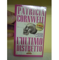 LIBRO : PATRICIA CORNWELL - L'ULTIMO DISTRETTO - MONDADORI  (S/L-30)