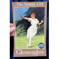 STAMPA - RIPRODUZIONE MANIFESTO ANNI '30 The Tennis Girl Gleneagles - 30 X 18 CM